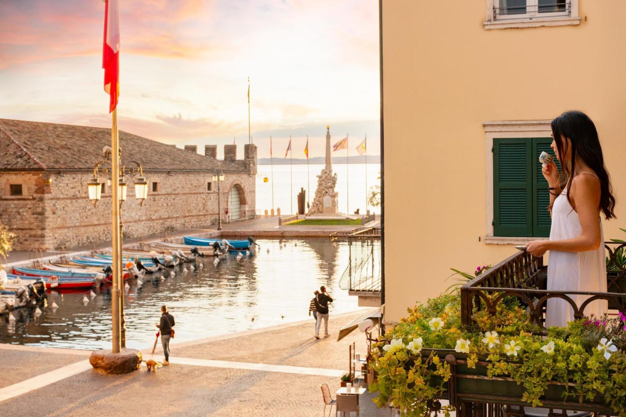 The Mansion Of Countess Rizzardi On Garda Lake Lazise Exterior foto